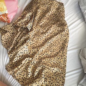 Forever 21 skirt size small. Brand new.